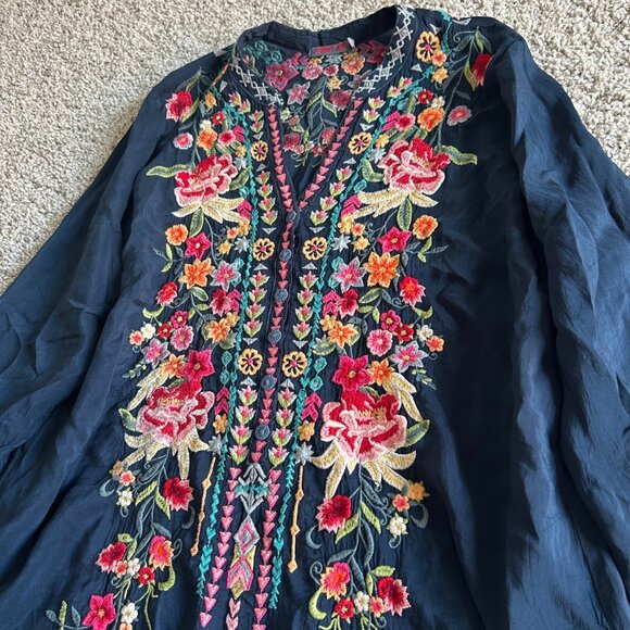 Johnny Was Womens Sz Large Annette Floral Embroidered Tunic Blue - Picture 4 of 11